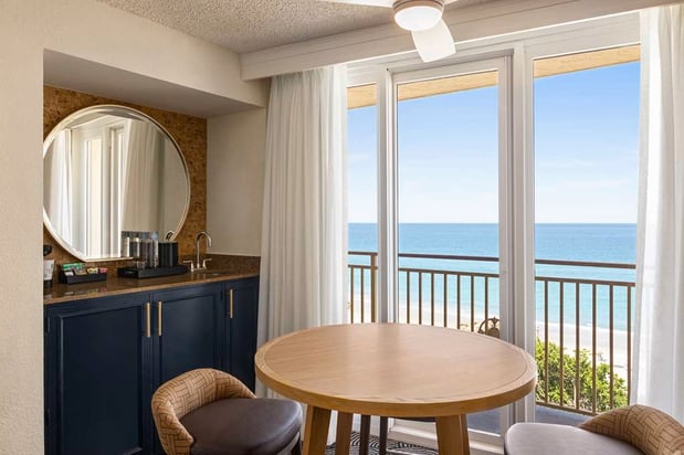 Images Embassy Suites by Hilton Deerfield Beach Resort & Spa