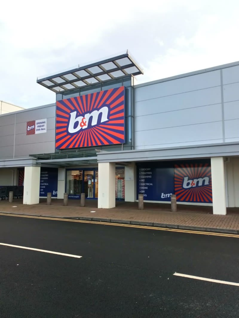 B&M's newest store opened its doors on Friday (29th November 2019) in Bangor, County Down. The B&M Store is located near to the town centre at Bloomfield Shopping Centre.