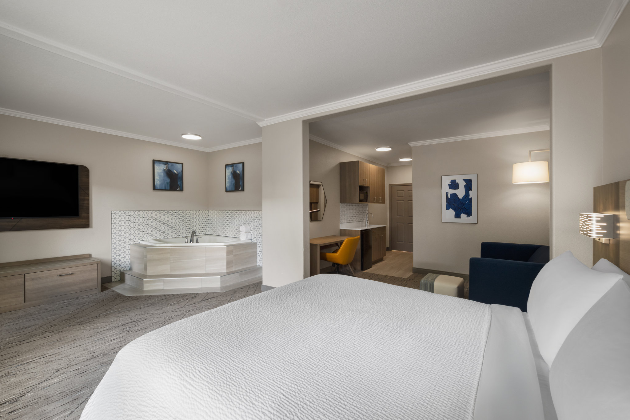 Holiday Inn Express & Suites Paso Robles by IHG Image