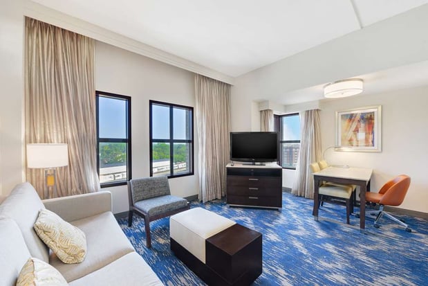 Images Embassy Suites by Hilton Alexandria Old Town