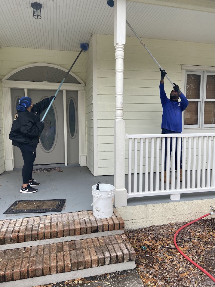 Professional house washing in Davenport, FL, removing algae, mildew, dirt, and exterior buildup.