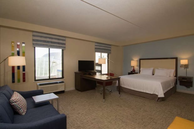 Images Hampton Inn & Suites Tulsa Downtown