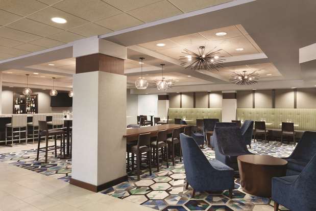 Images Radisson Hotel Dallas North-Addison