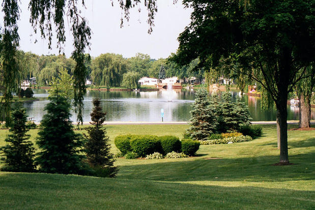 Images Willow Lake Estates