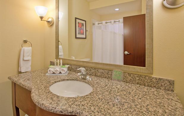 Images Holiday Inn Express & Suites Gallup East, an IHG Hotel