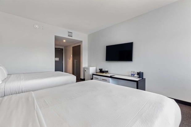 Images The Rose Hotel Chicago O’Hare, Tapestry Collection by Hilton