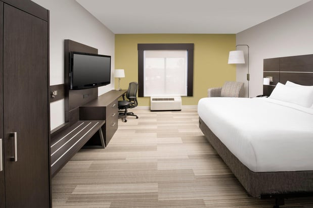 Images Holiday Inn Express Knoxville-Strawberry Plains by IHG