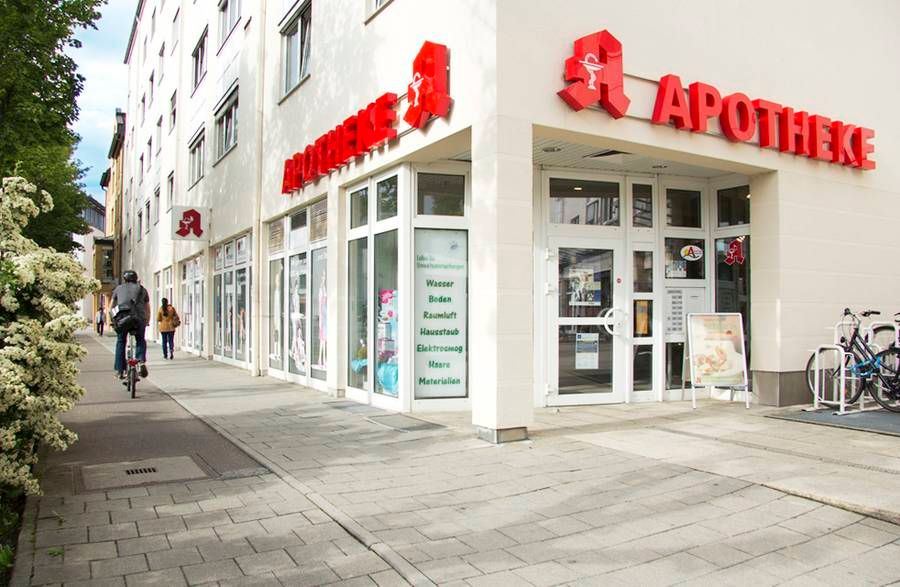 Apotheke aktiv im Castra-Regina-Center Dr. Claudia Mayer e.Kfr., Bahnhofstr. 24 in Regensburg