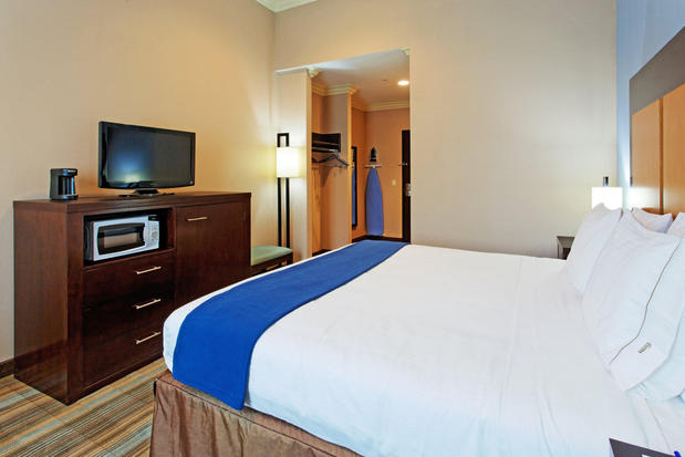 Images Holiday Inn Express Benicia, an IHG Hotel