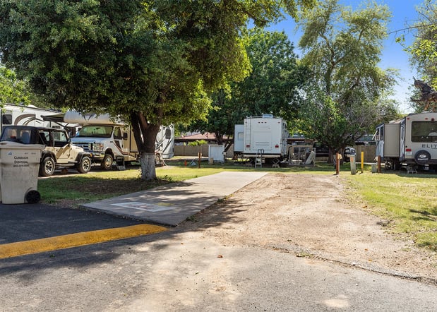 Images Covered Wagon RV Park