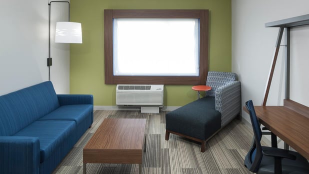 Images Holiday Inn Express & Suites Orlando at Seaworld by IHG