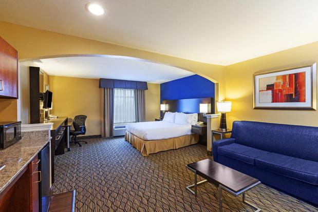 Images Holiday Inn Express & Suites Houston-Dwtn Conv Ctr by IHG