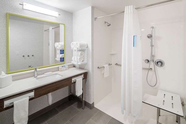 Images Hampton Inn & Suites Cape Canaveral Cruise Port