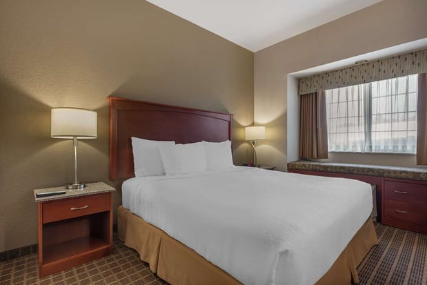 Images Best Western Plus Peak Vista Inn & Suites