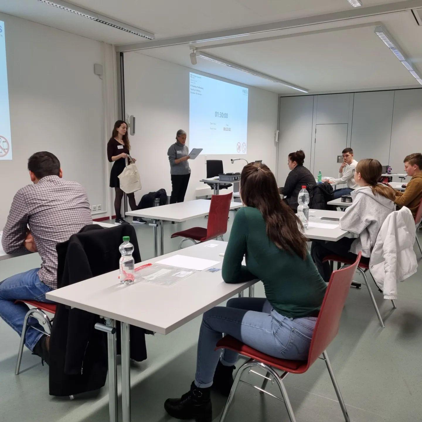 FREI'S Schulen AG Luzern, Haldenstrasse 33 in Luzern