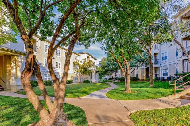 Images Estancia Apartments