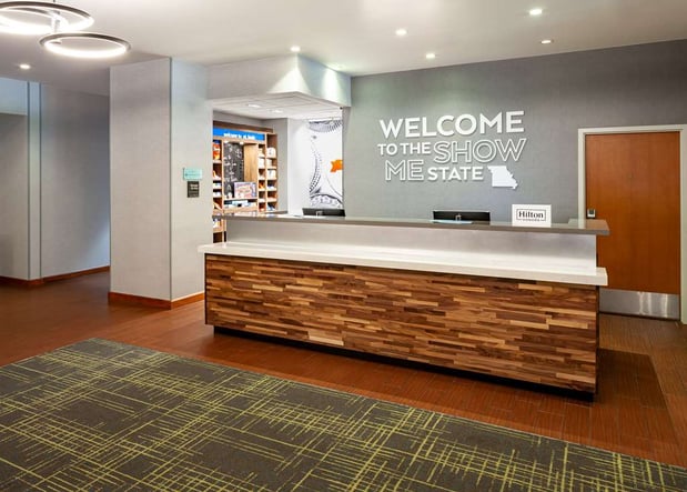 Images Hampton Inn & Suites St. Louis at Forest Park