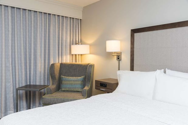 Images Hampton Inn Milwaukee Northwest