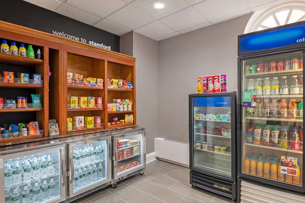 Images Hampton Inn & Suites Stamford