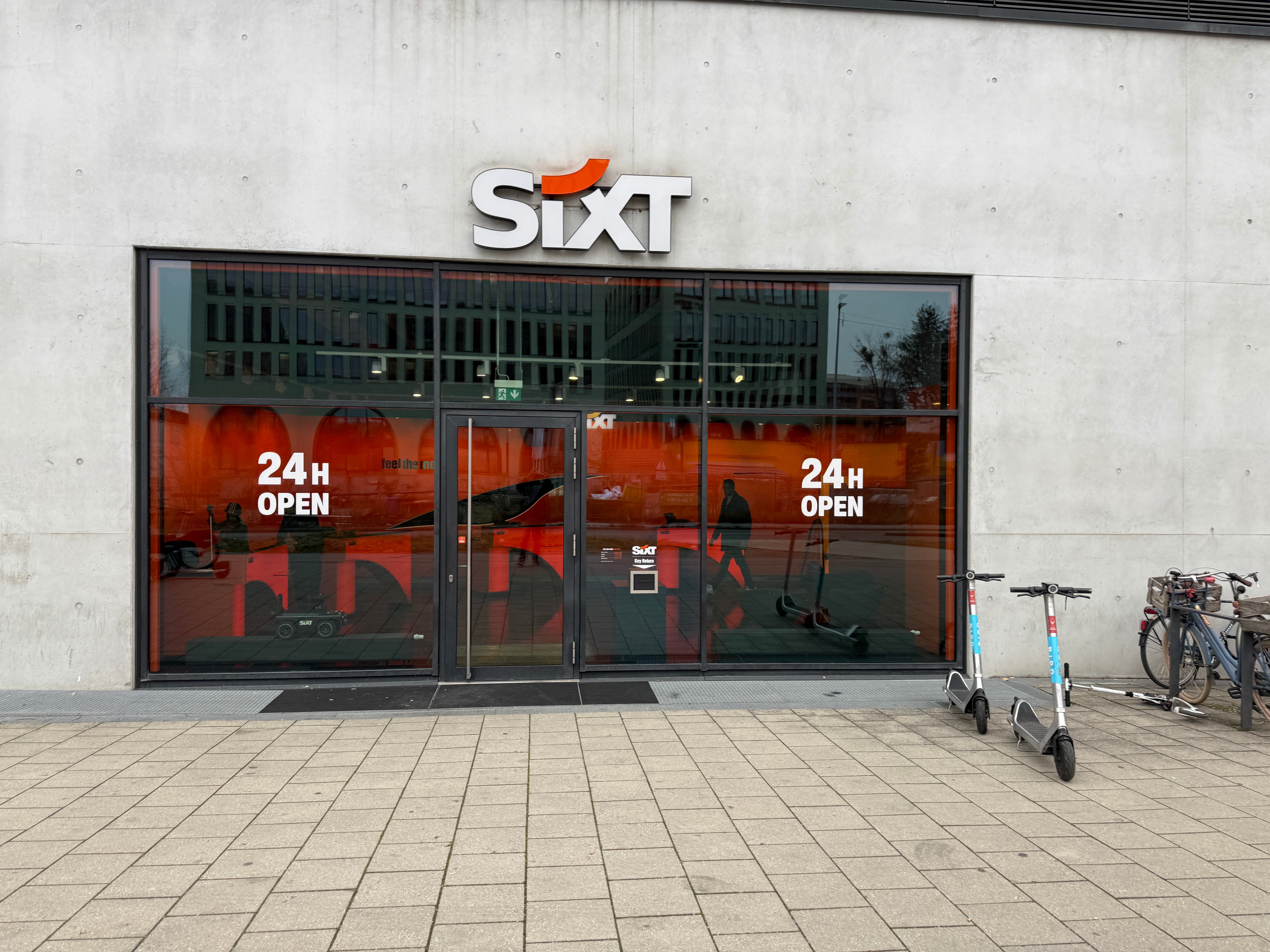 SIXT Autovermietung München Laim 24h, Wotanstr. 9 in München