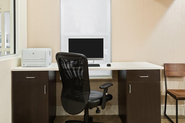 Images Holiday Inn Express & Suites Columbus Airport East by IHG