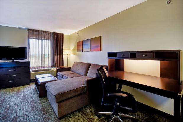 Images Staybridge Suites Middleton/Madison-West by IHG