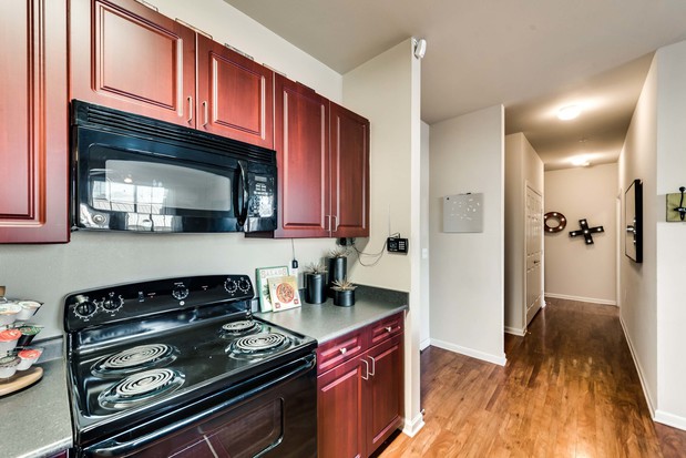 Images Maverick Place Apartments