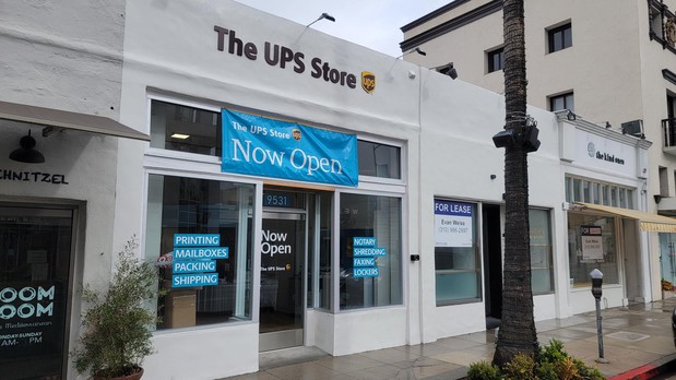 Images The UPS Store