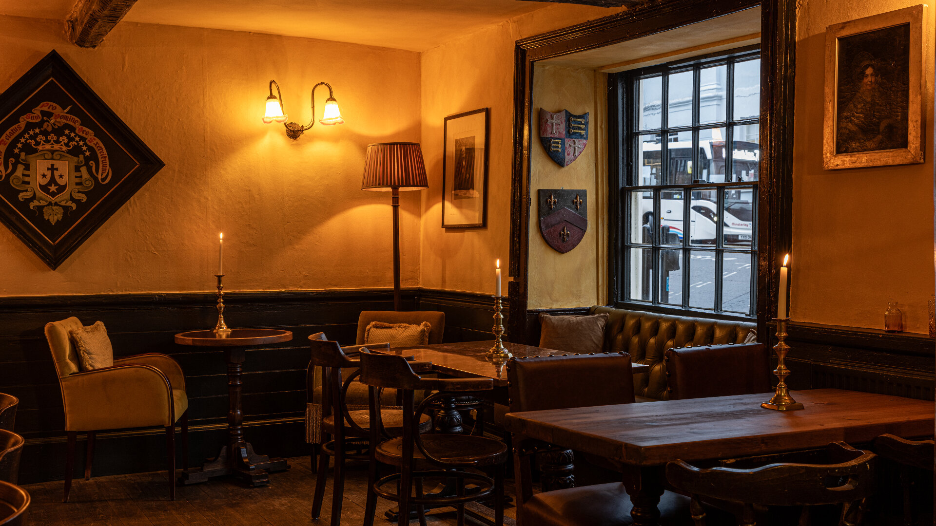 Images The Blue Boar