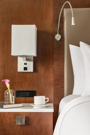 Images Crowne Plaza Auburn Hills by IHG