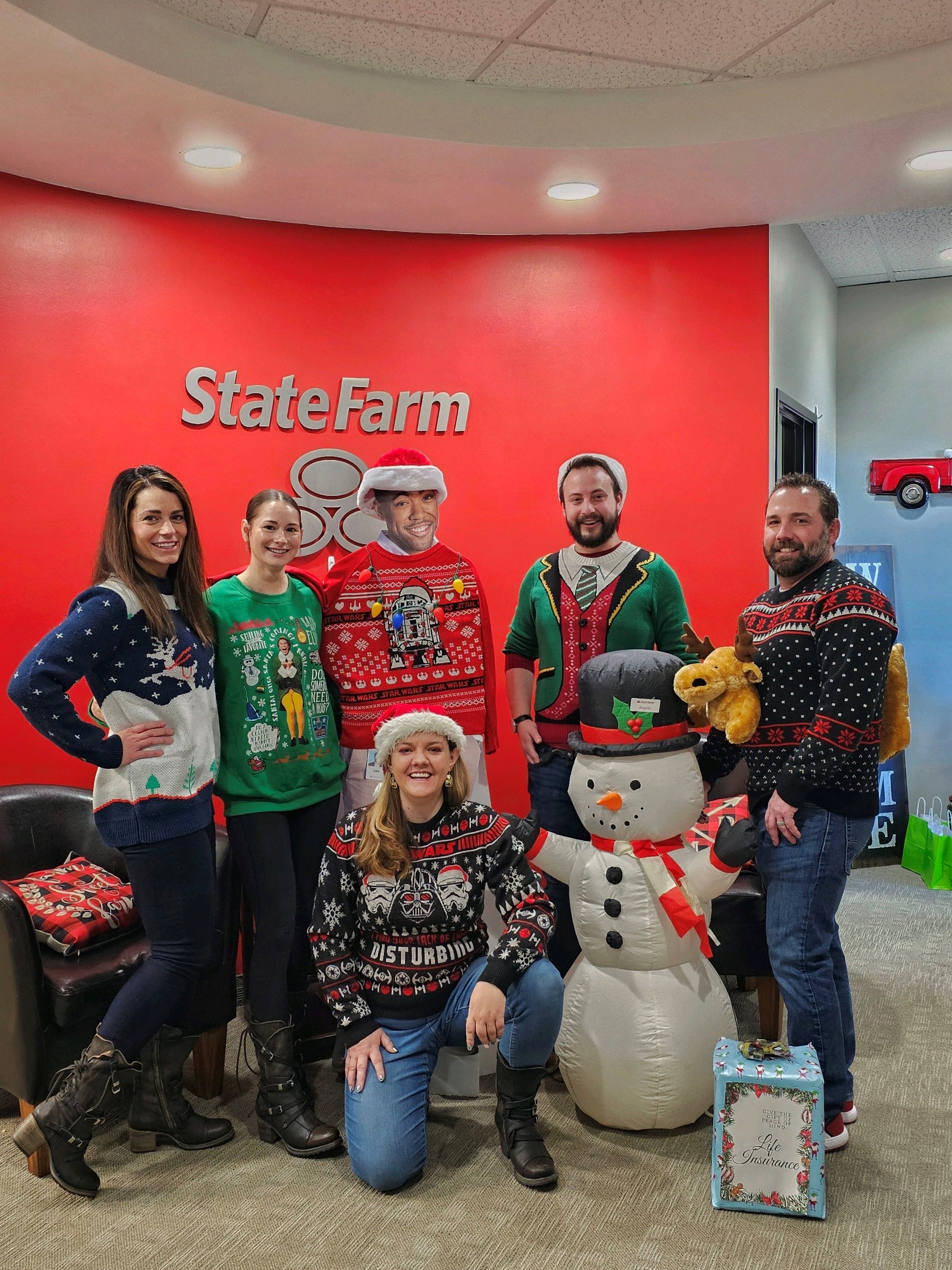 Happy Holidays from the Nick Ainsworth State Farm team!
