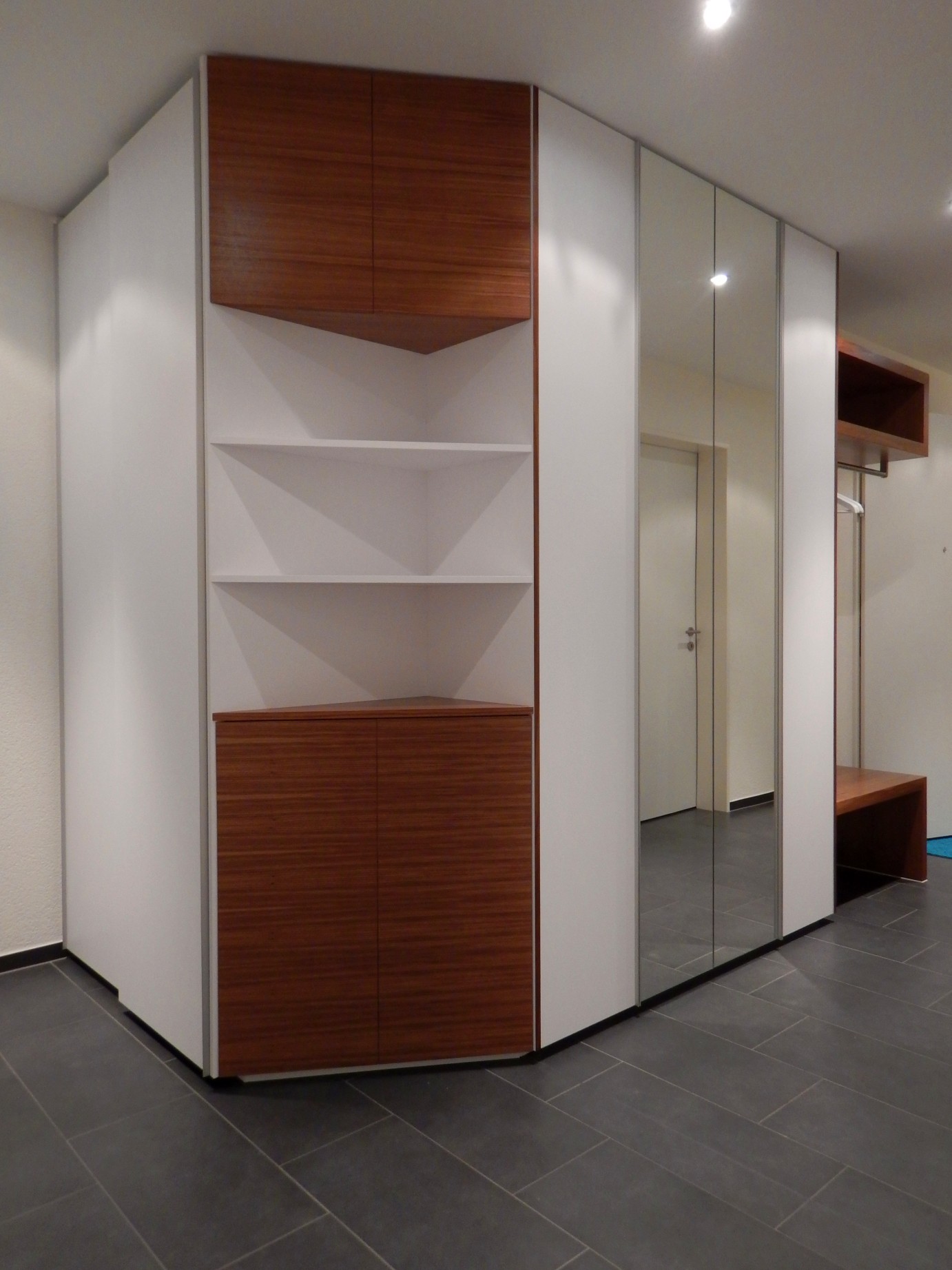Frei Holzdesign GmbH, Fabrikstrasse 8 in Bäch SZ