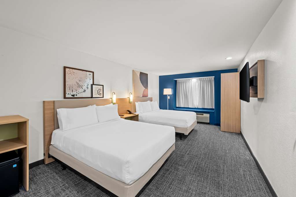 Guest room