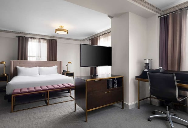 Images Hotel Phillips Kansas City, Curio Collection by Hilton