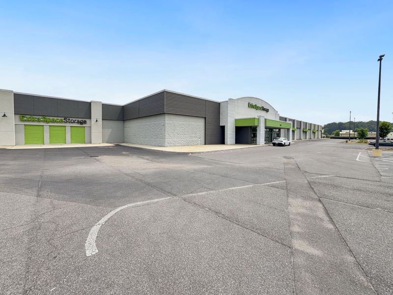 Beauty Image - Extra Space Storage at 7845 Crestwood Blvd, Birmingham, AL 35210 