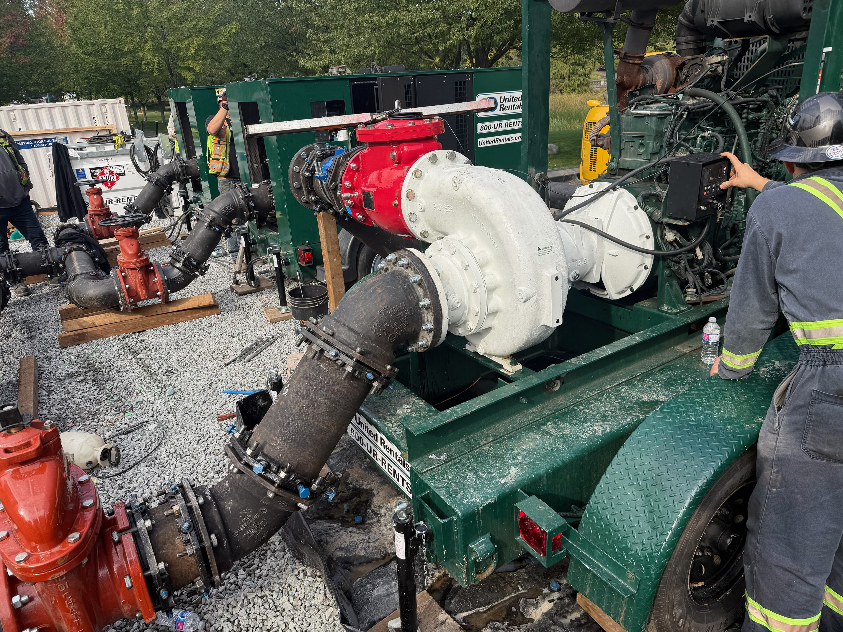 Images United Rentals - Fluid Solutions: Pumps, Tanks, Filtration