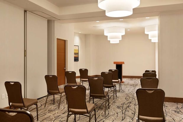 Images Hilton Garden Inn Long Island City New York