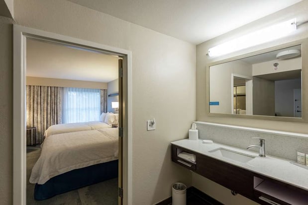Images Hampton Inn & Suites Jackson Downtown-Coliseum
