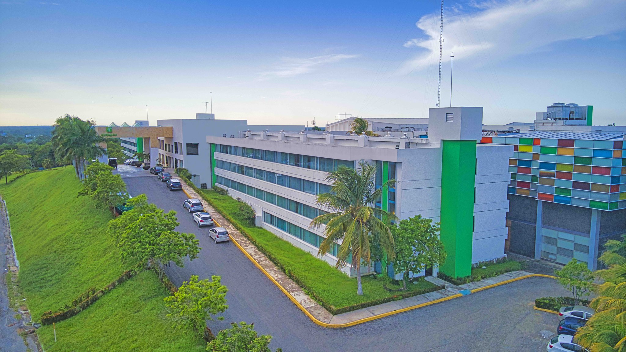 Images Holiday Inn Villahermosa Aeropuerto by IHG