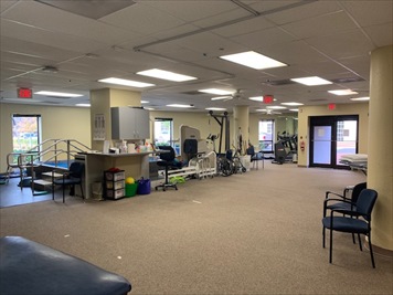Image 7 | Select Physical Therapy - McLean - Elm Street
