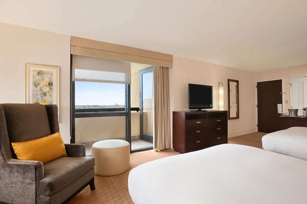 Images Hilton Miami Airport Blue Lagoon