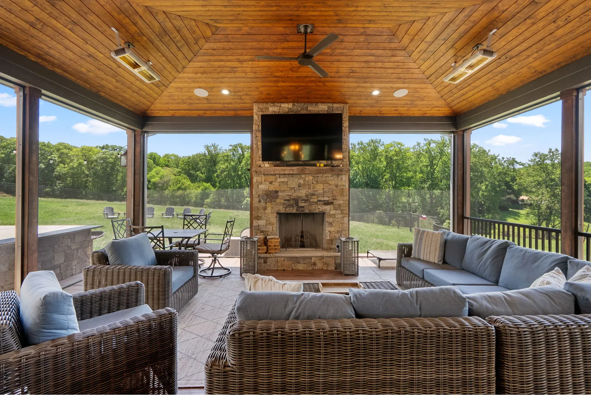 Custom Home on Stringtown Road Clarksburg, MD - Outdoor Living