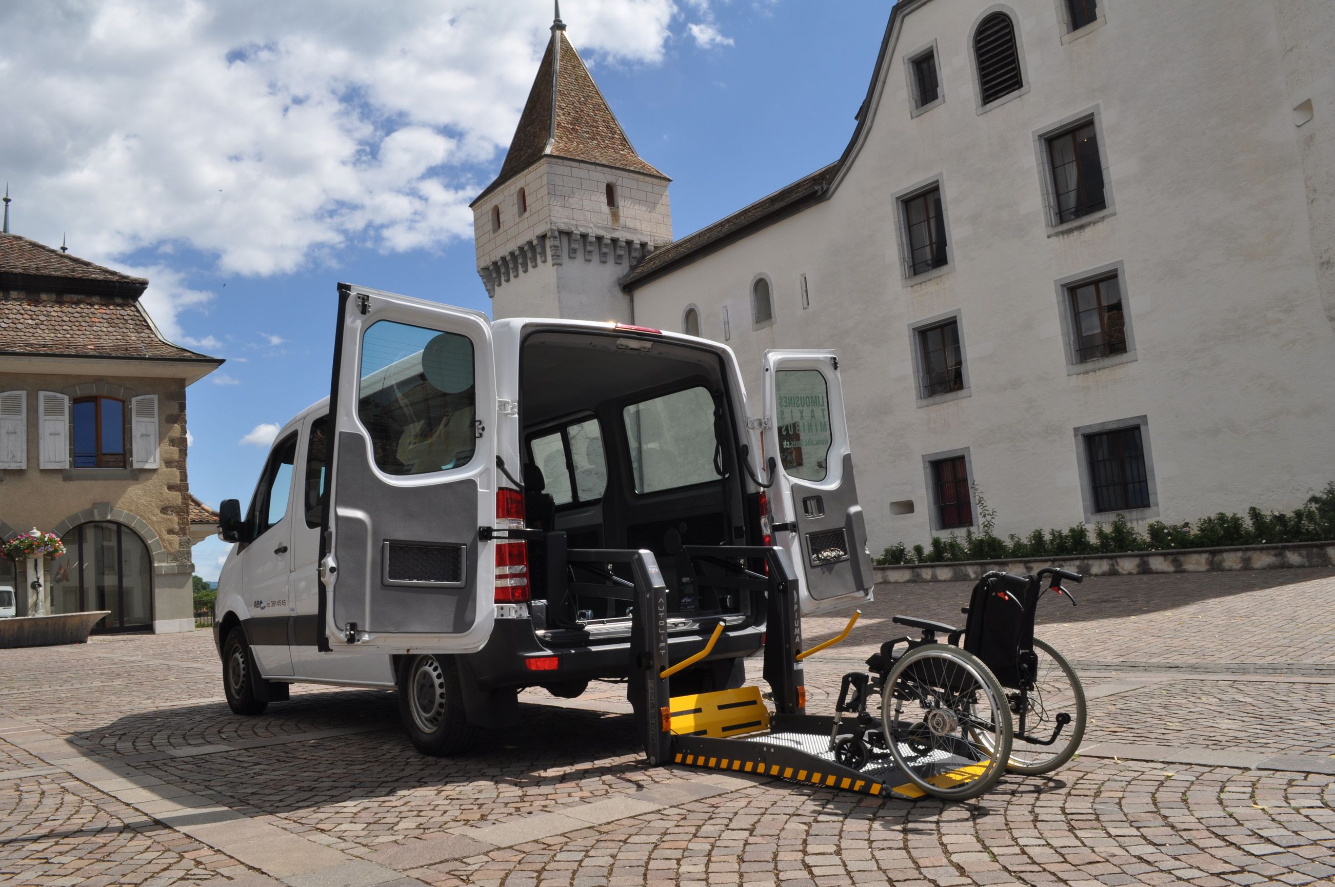 ABC Taxis Cochet SA, Route de Divonne 66 in Nyon
