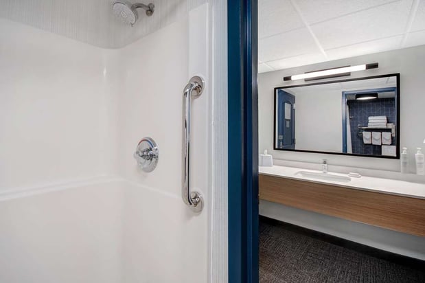 Images Spark by Hilton Rochester University Area