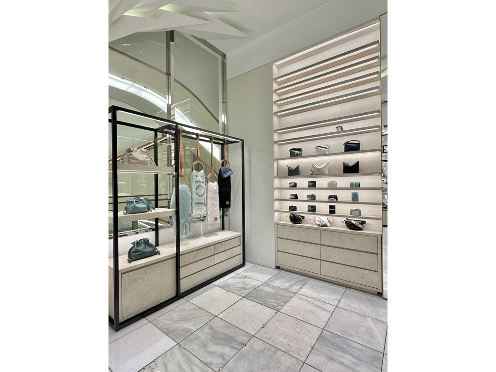 Images ロエベ 日本橋三越本店