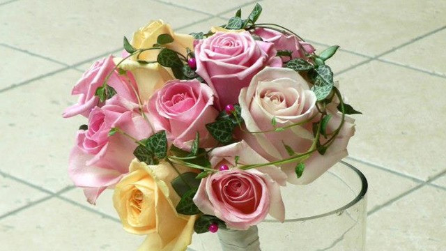 Images Blomsterateljén i Örnsköldsvik AB