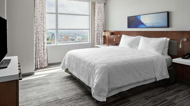Images Hilton Garden Inn Chicago McCormick Place