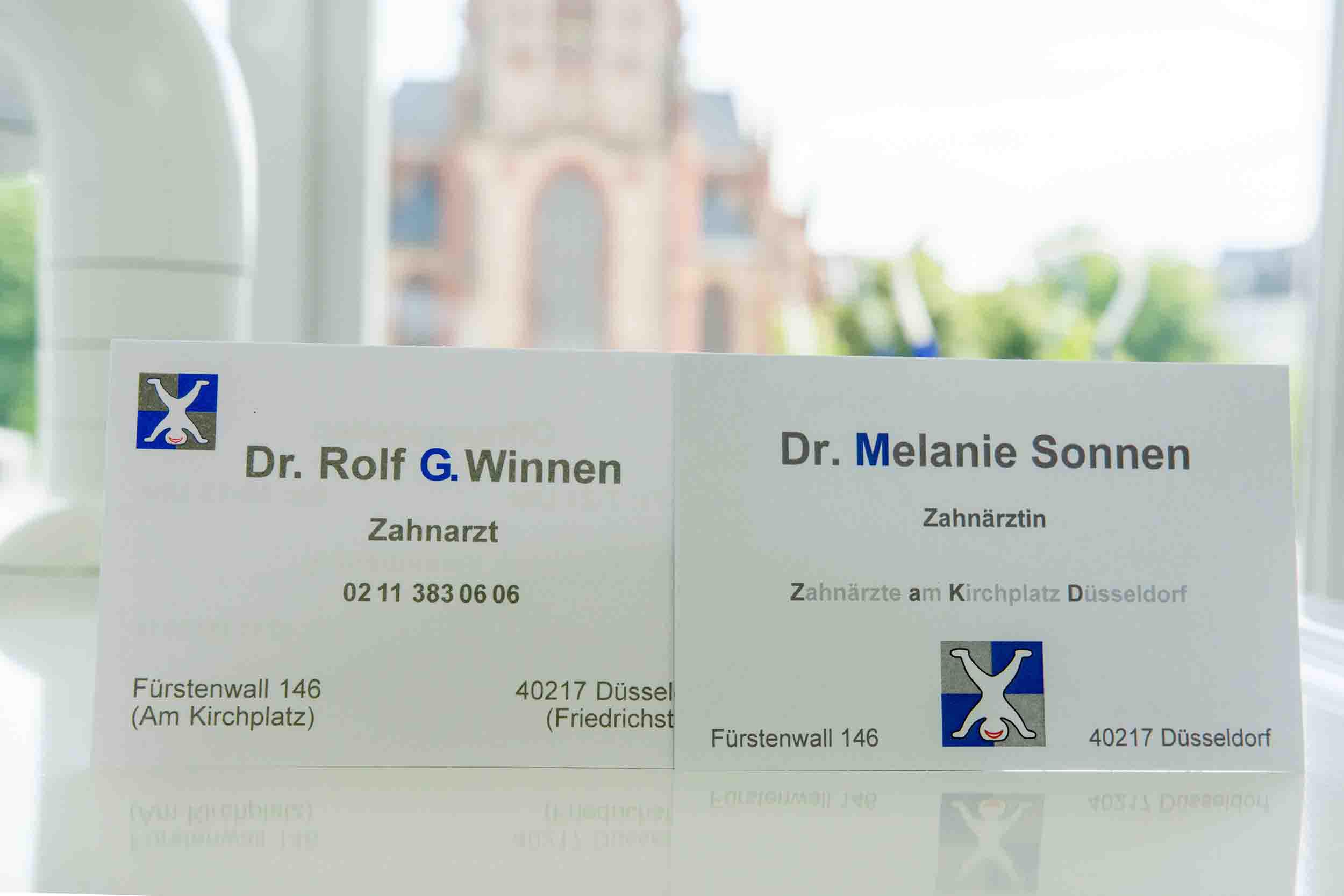 Bilder Zahnarzt am Kirchplatz Düsseldorf | Dr. Winnen, Dr. Sonnen, ZÄ Tillmann