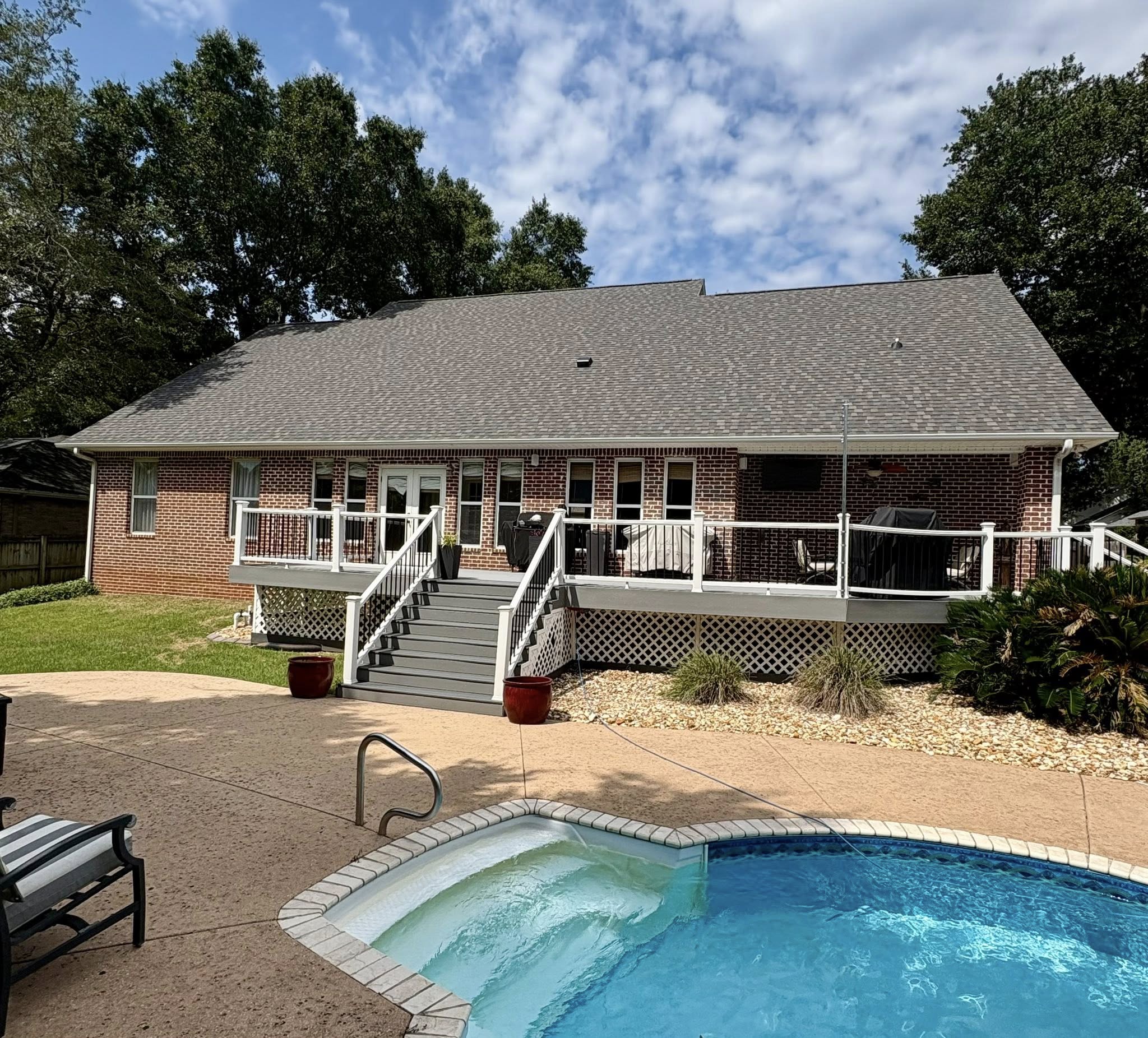 Defender Roofing Image