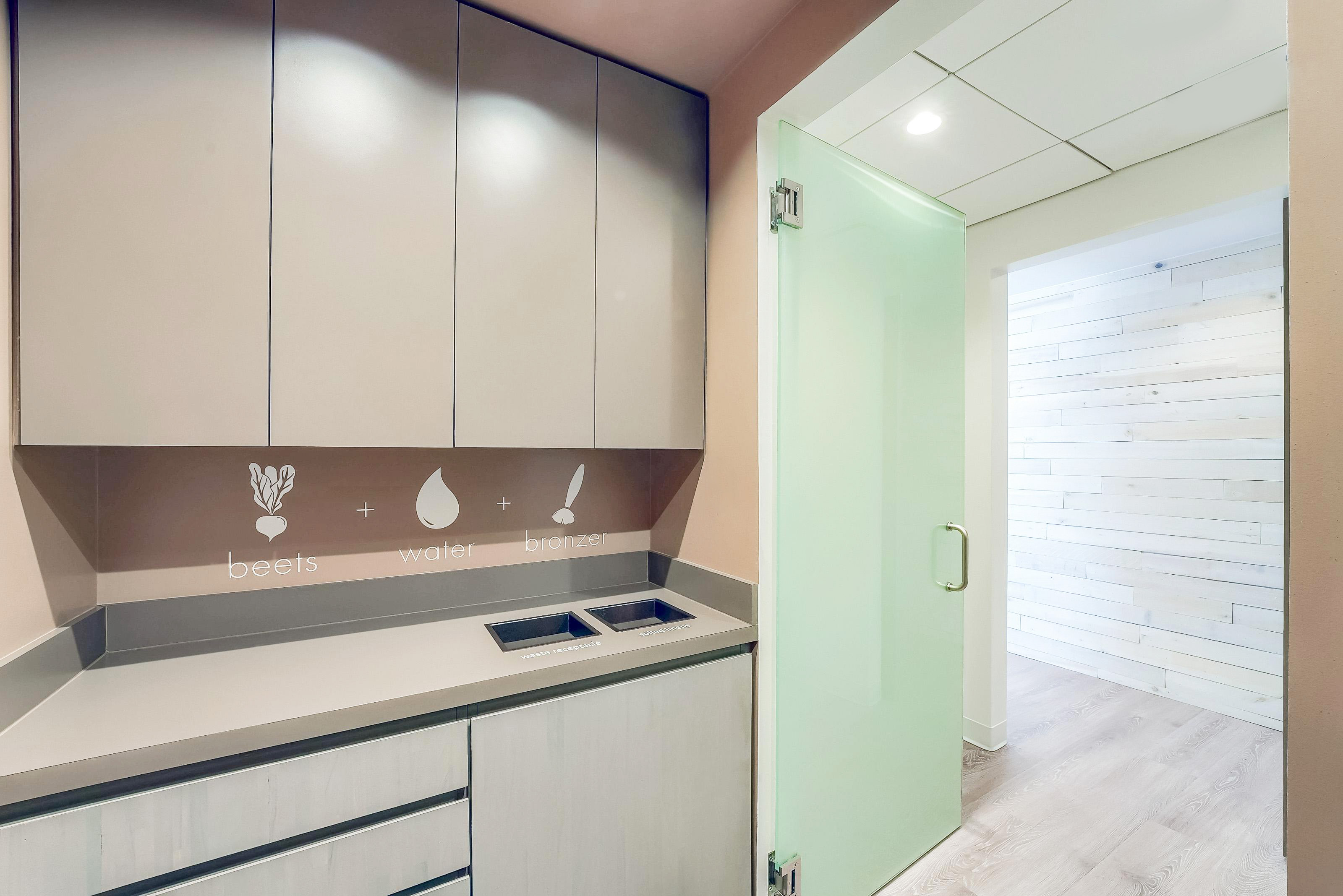 SUGARED + BRONZED (Plano) Image